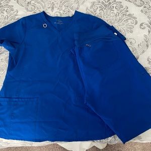 Cherokee Infinity Scrub Set